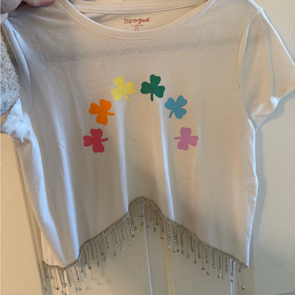 White Tee with rainbow Clover rhinestone trim‎